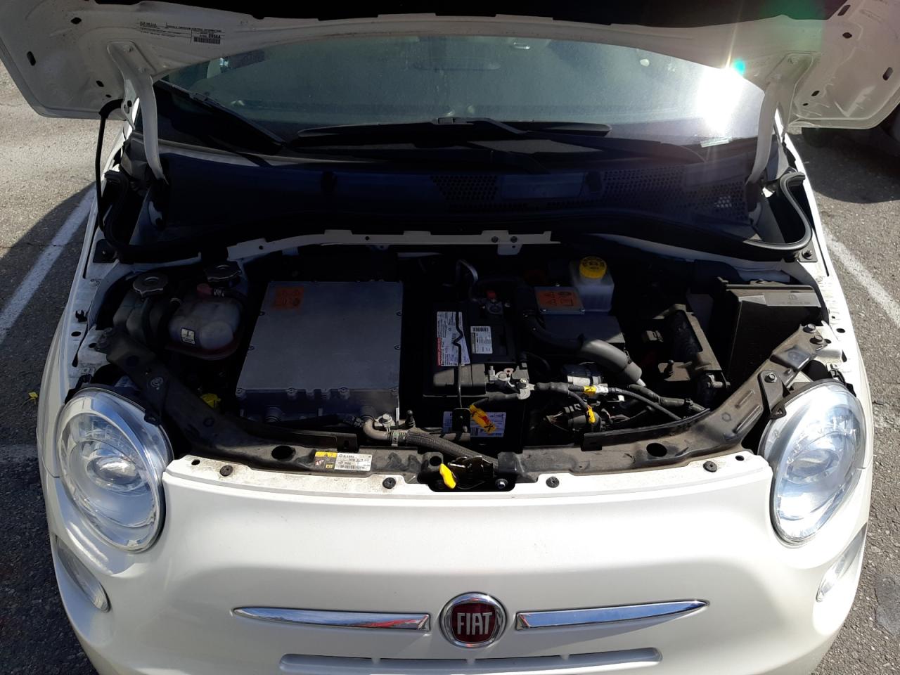 Photo 7 from auction – 2015 FIAT 500 ELECTR with VIN 3C3CFFGE1FT615382