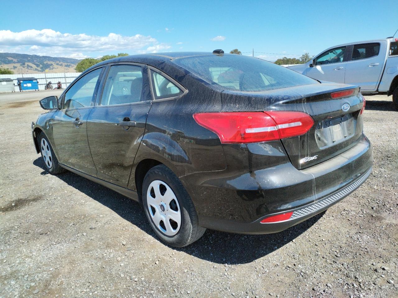 صورة رقم 3 من المزاد - 2018 FORD FOCUS S مع VIN 1FADP3E24JL246872