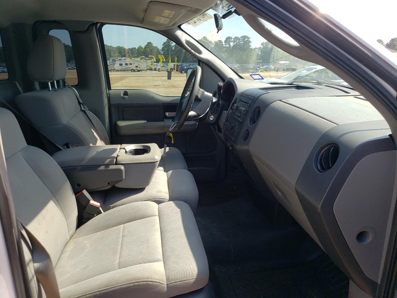 Photo 5 from auction – 2006 FORD F150 with VIN 1FTRF12236NB47855