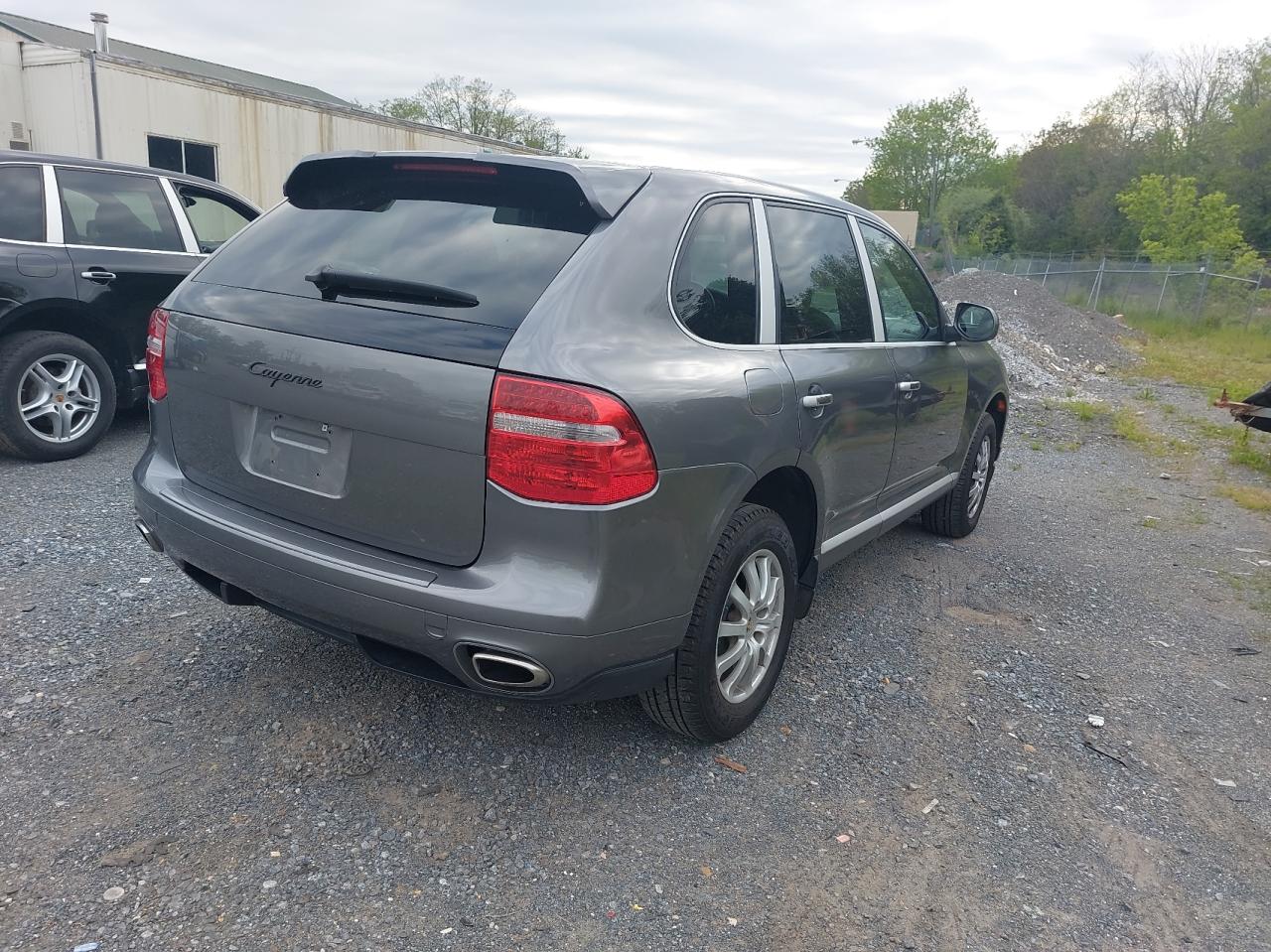 Photo 4 from auction – 2010 PORSCHE CAYENNE with VIN WP1AA2AP3ALA01635