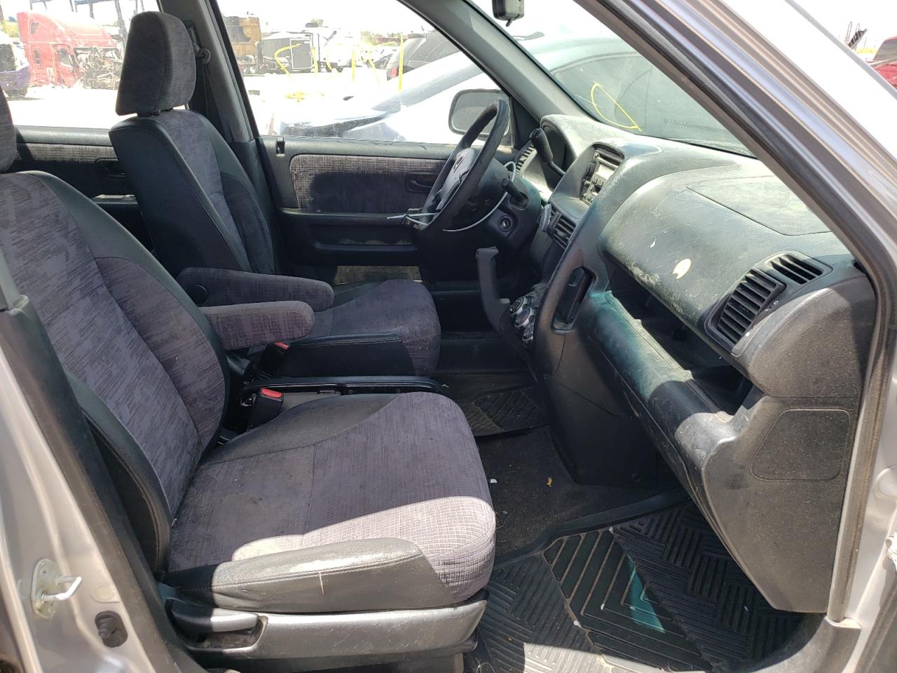 Photo 5 from auction – 2004 HONDA CR-V LX with VIN JHLRD78464C030543