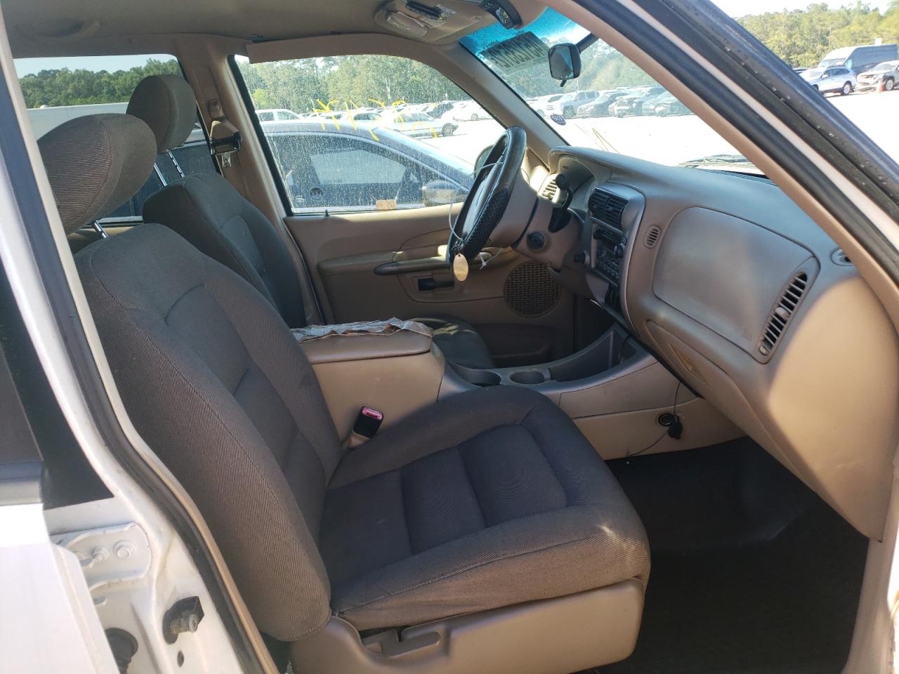 Photo 5 from auction – 2001 FORD EXPLORER S with VIN 1FMZU67E31UC83922
