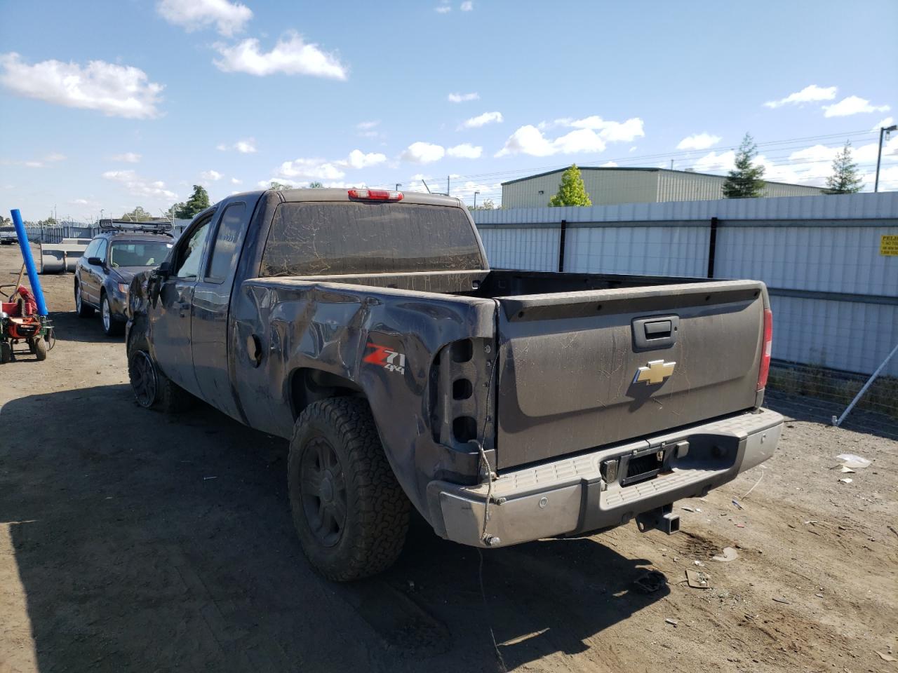 Photo 13 from auction – 2011 CHEVROLET SILVERADO with VIN 1GCRKSE33BZ102701