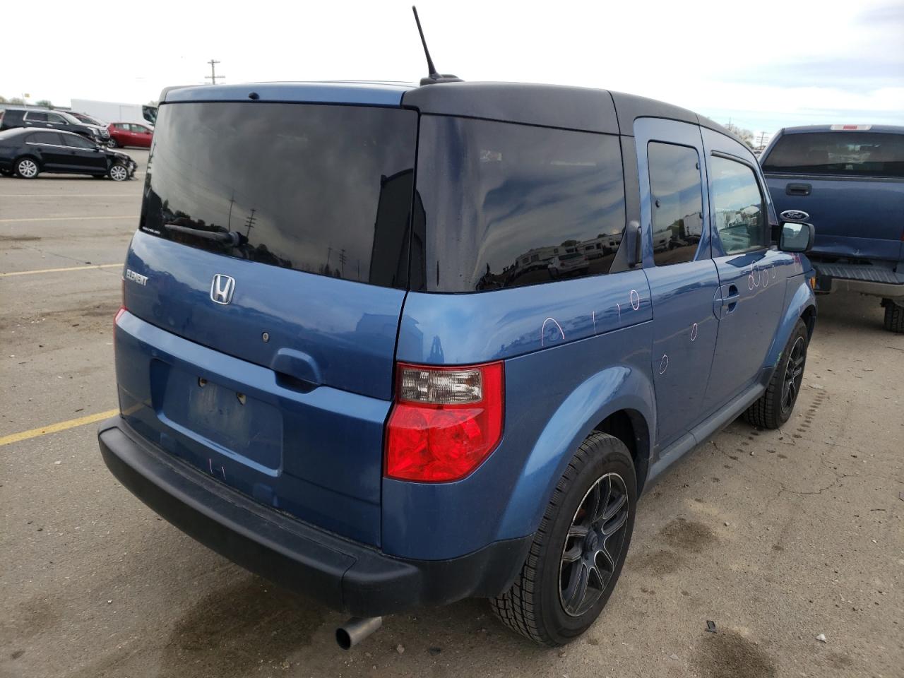Photo 4 from auction – 2007 HONDA ELEMENT EX with VIN 5J6YH28747L002913