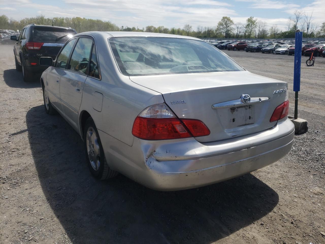 Photo 3 from auction – 2003 TOYOTA AVALON XL with VIN 4T1BF28B63U303589