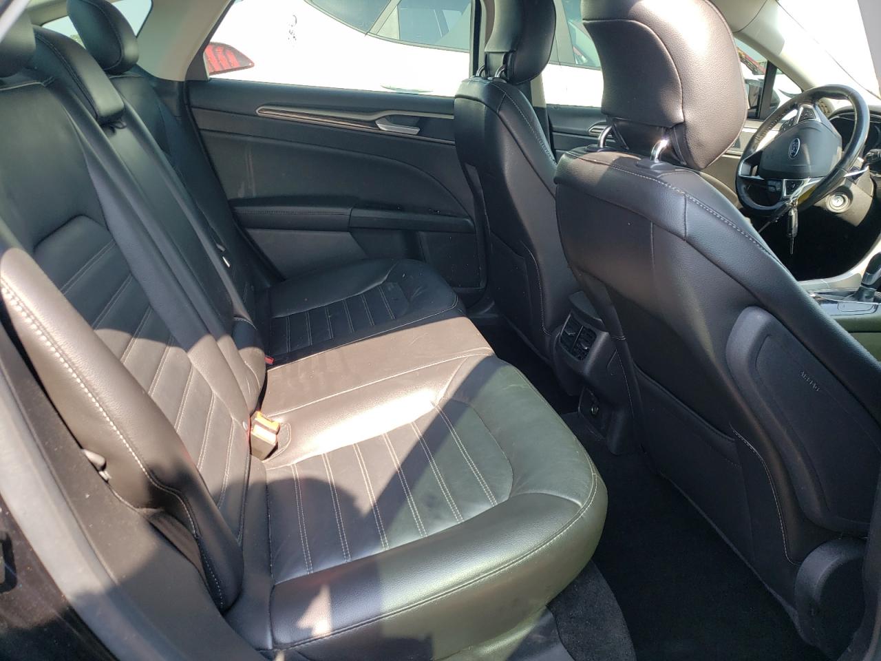Photo 6 from auction – 2014 FORD FUSION SE with VIN 3FA6P0HD8ER219041