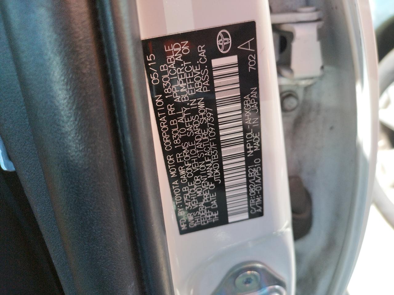 Photo 10 from auction – 2015 TOYOTA PRIUS C with VIN JTDKDTB37F1097397