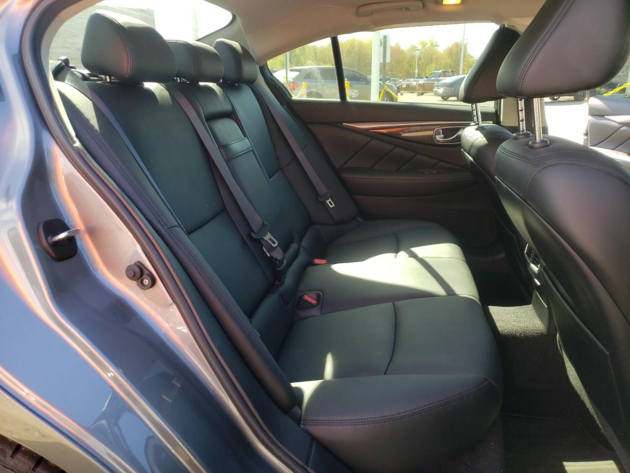 Photo 6 from auction – 2018 INFINITI Q50 LUXE with VIN JN1EV7AR2JM431708