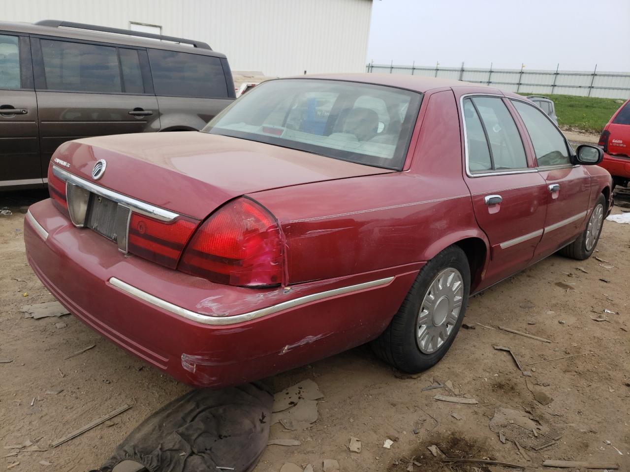 Photo 4 from auction – 2003 MERCURY GRAND MARQ with VIN 2MEFM74W53X696235