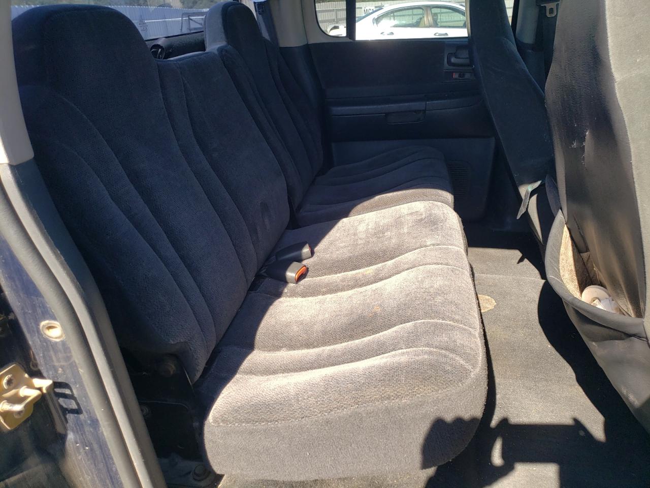 Photo 6 from auction – 2003 DODGE DAKOTA QUA with VIN 1D7HL38N03S299869