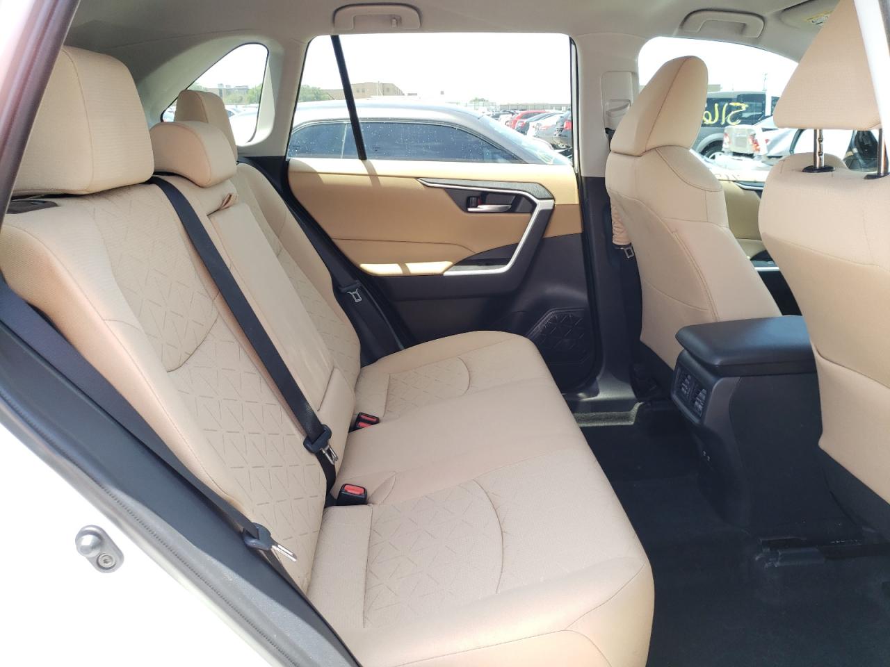 Photo 6 from auction – 2021 TOYOTA RAV4 XLE with VIN 2T3W1RFV0MC147209