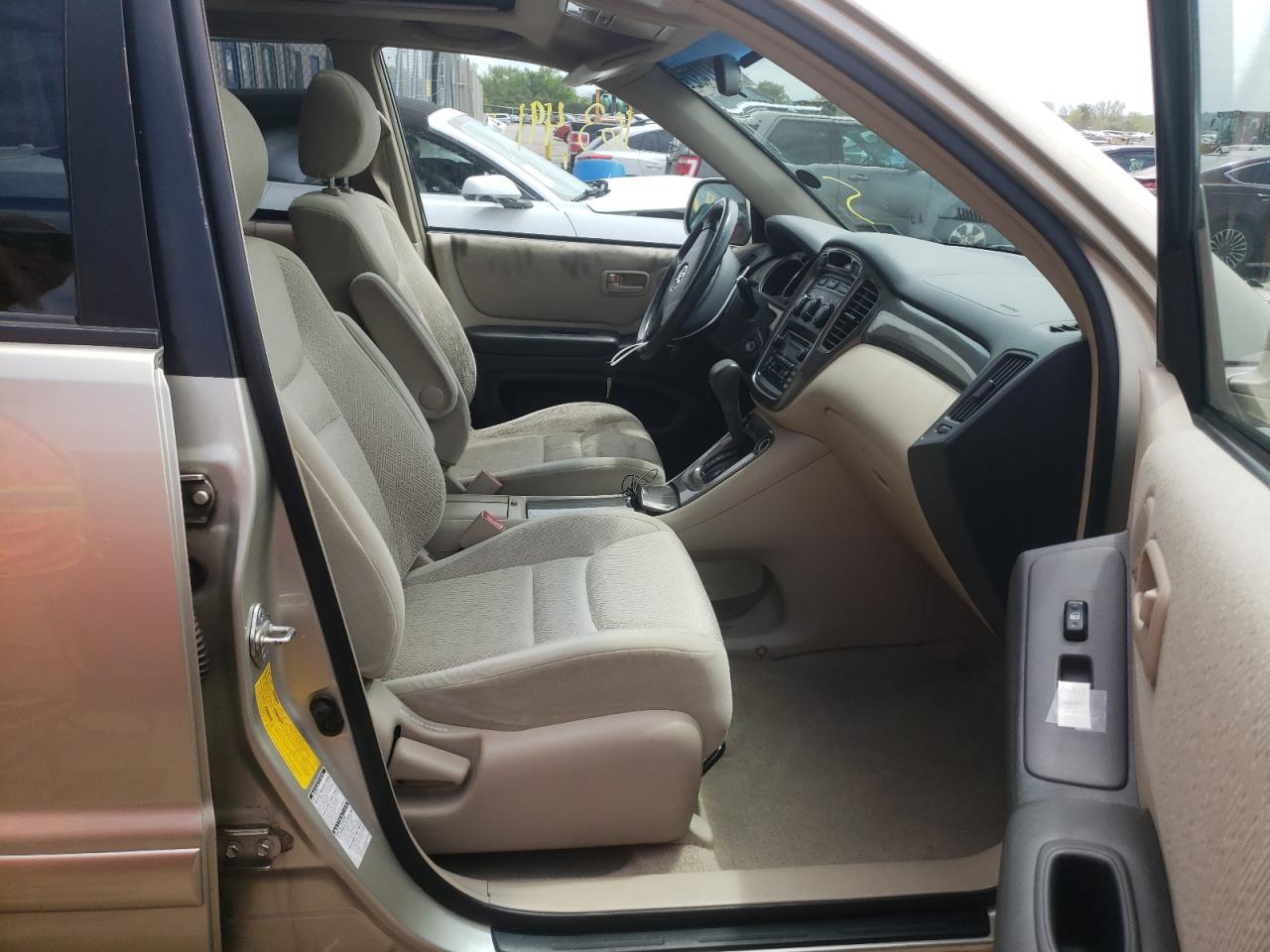 Photo 5 from auction – 2003 TOYOTA HIGHLANDER with VIN JTEHF21A430136720