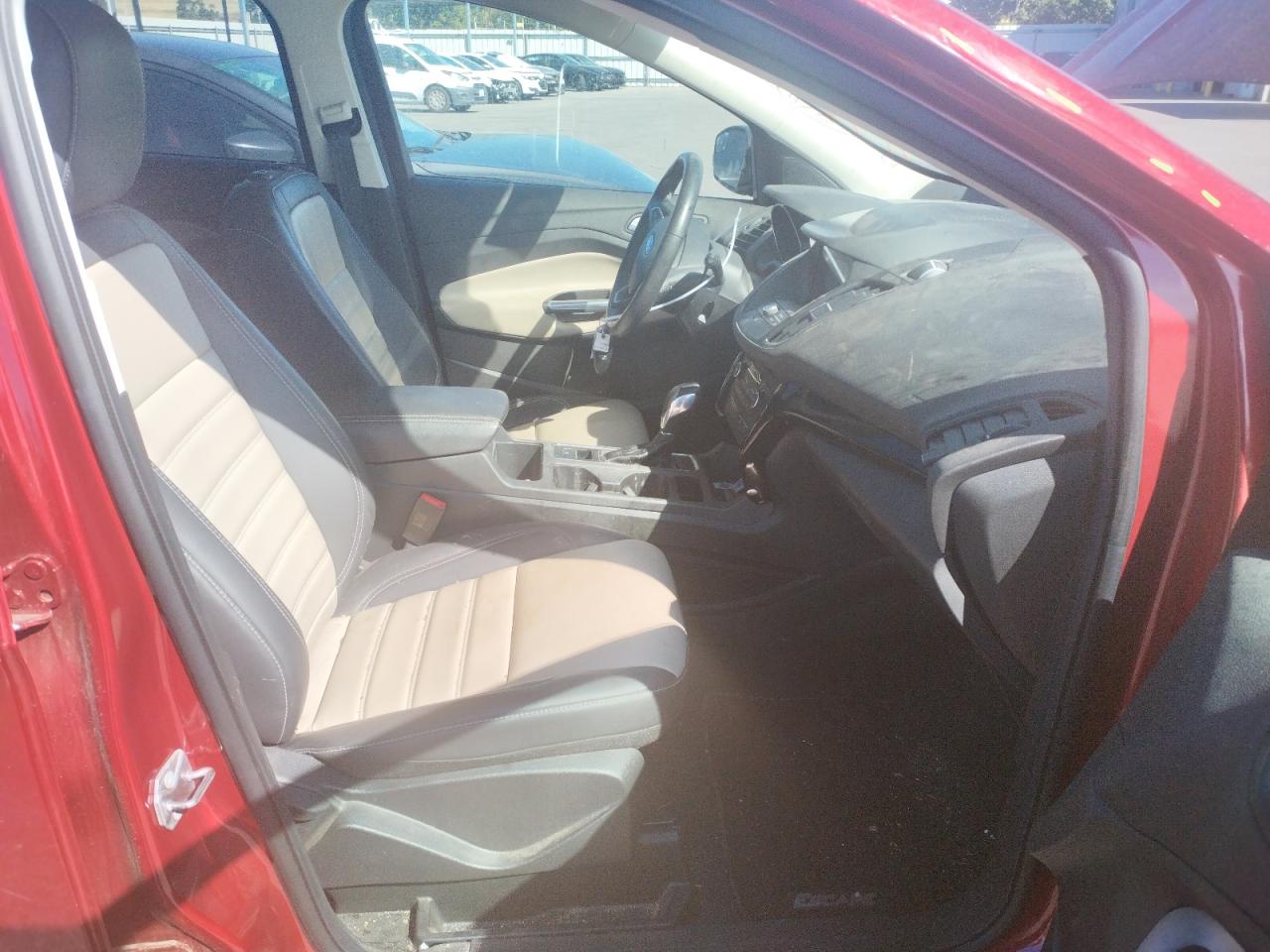 Photo 5 from auction – 2019 FORD ESCAPE SEL with VIN 1FMCU9HD0KUB79872