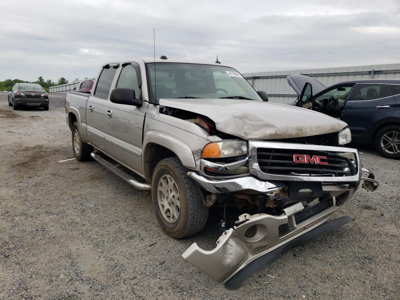 GMC NEW SIERRA 2005 with VIN 2GTEK13T051394977 - Photo from auction
