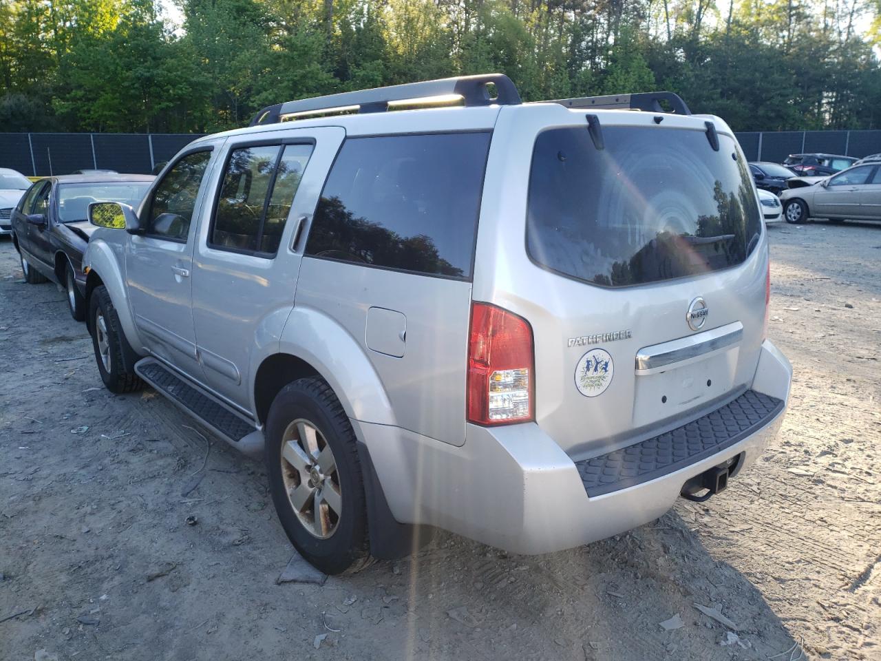 Photo 3 from auction – 2011 NISSAN PATHFINDER with VIN 5N1AR1NB5BC609785
