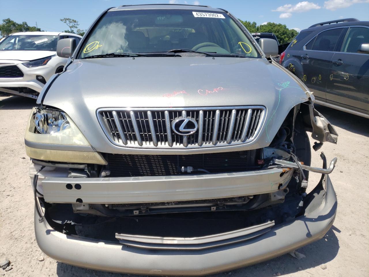 Photo 9 from auction – 2003 LEXUS RX 300 with VIN JTJGF10U730159945