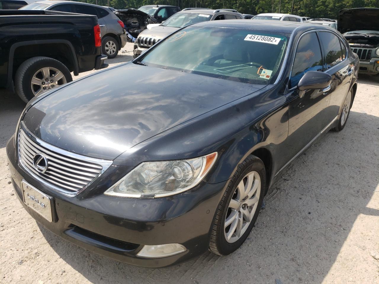 Photo 2 from auction – 2008 LEXUS LS 460L with VIN JTHGL46F985028773
