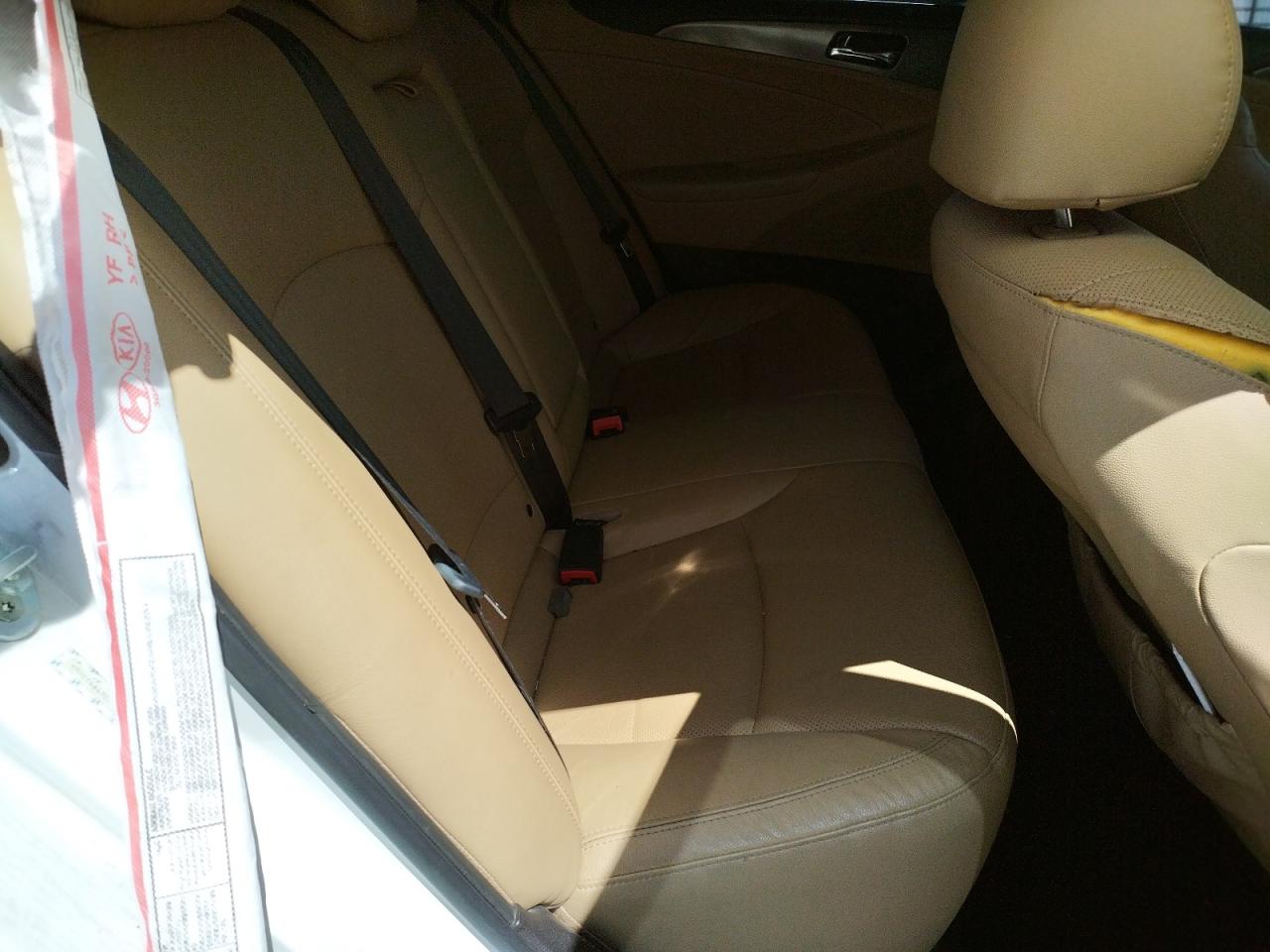 Photo 6 from auction – 2012 HYUNDAI SONATA HYB with VIN KMHEC4A47CA044982