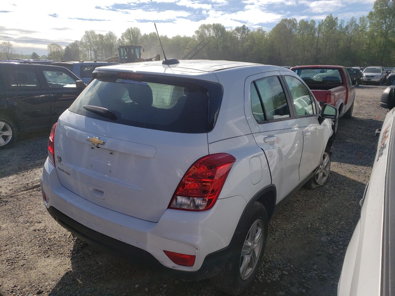 Photo 4 from auction – 2018 CHEVROLET TRAX LS with VIN KL7CJNSB2JB695106