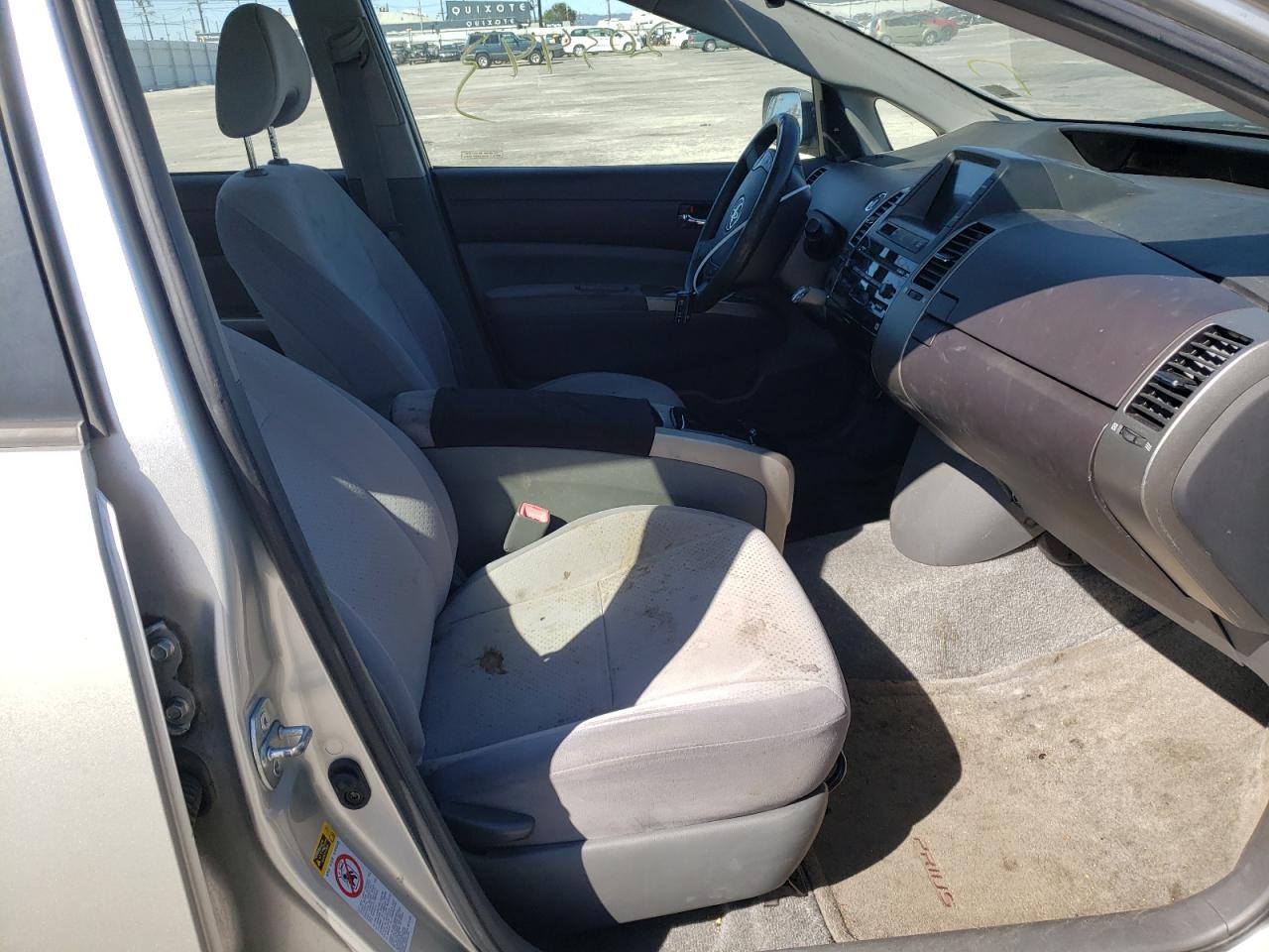 Photo 5 from auction – 2004 TOYOTA PRIUS with VIN JTDKB20U640058086