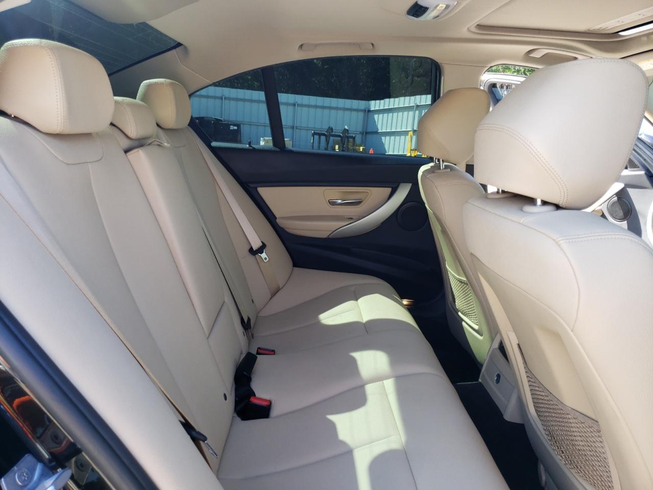 Photo 6 from auction – 2018 BMW 320 XI with VIN WBA8A3C5XJA487077