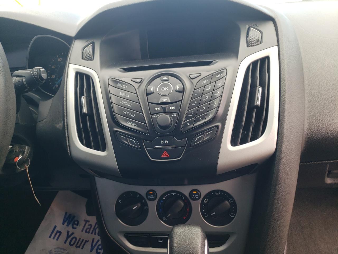 Photo 9 from auction – 2014 FORD FOCUS SE with VIN 1FADP3K21EL333851