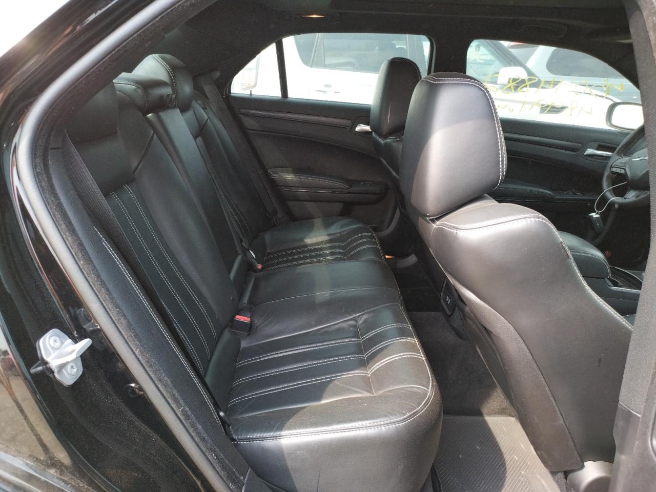 Photo 6 from auction – 2016 CHRYSLER 300 S with VIN 2C3CCAGG2GH148058