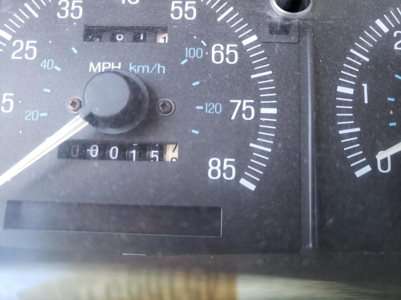 Photo 8 from auction – 1989 FORD F150 with VIN 1FTEF15Y9KLB47265