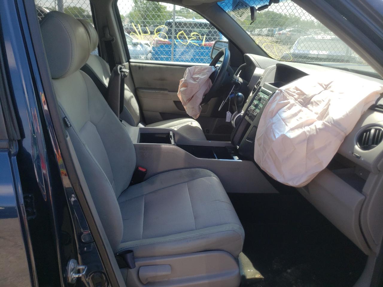 Photo 5 from auction – 2011 HONDA PILOT EX with VIN 5FNYF4H42BB032078