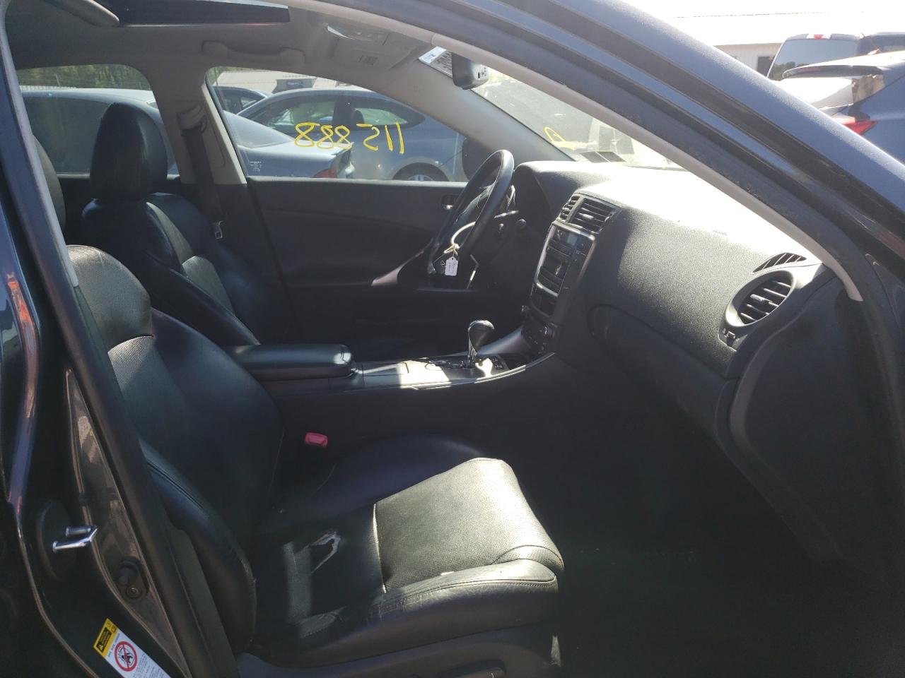 Photo 5 from auction – 2006 LEXUS IS 350 with VIN JTHBE262965005013