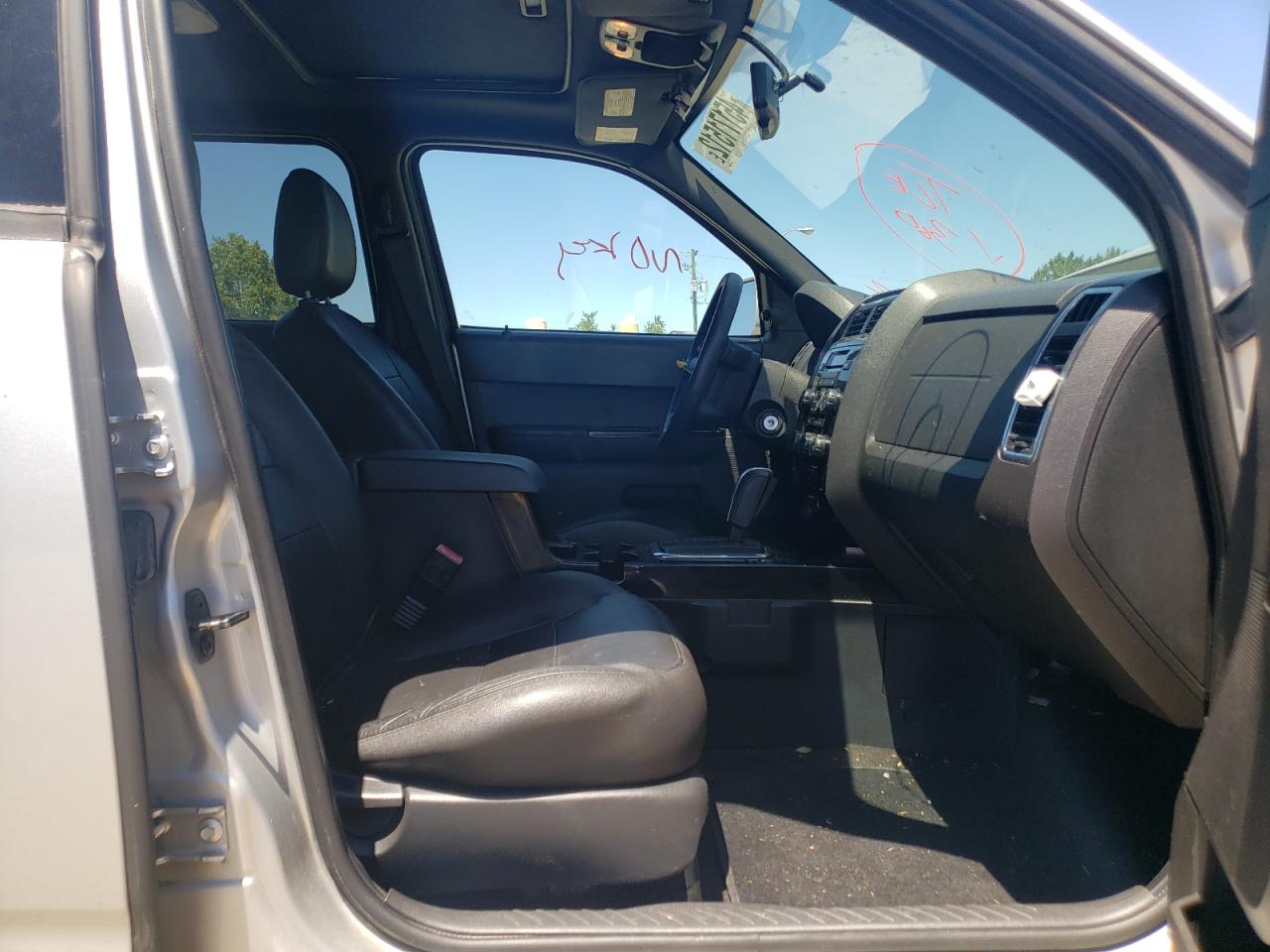 Photo 5 from auction – 2008 FORD ESCAPE LIM with VIN 1FMCU94168KD00372