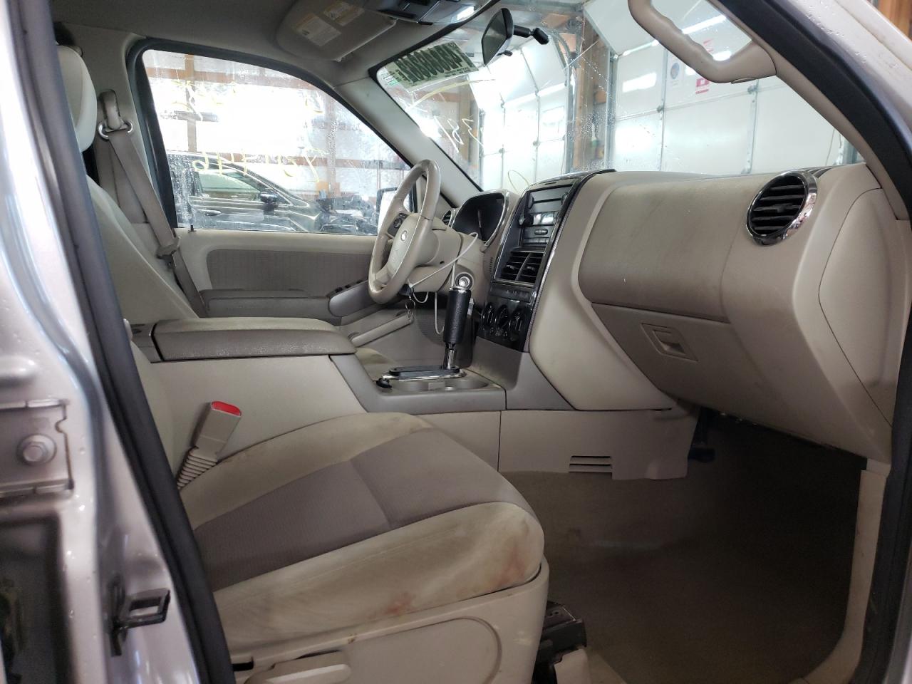 Photo 19 from auction – 2007 FORD EXPLORER X with VIN 1FMEU73E37UB03812