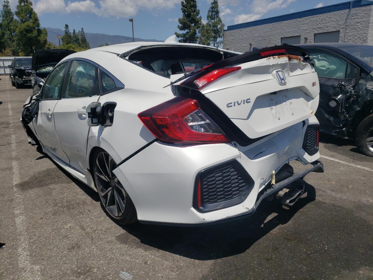 Photo 3 from auction – 2019 HONDA CIVIC SI with VIN 2HGFC1E55KH701595
