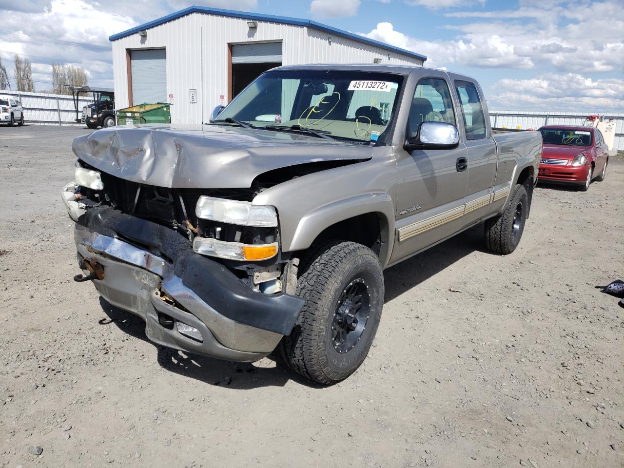 Photo 2 from auction – 2002 CHEVROLET SILVERADO with VIN 1GCHK29U32E125398