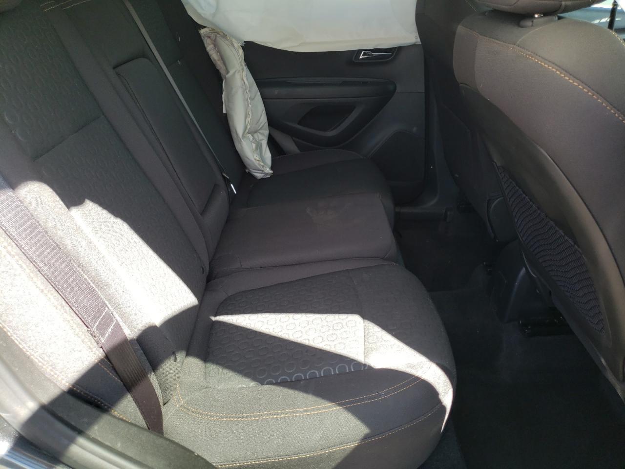 Photo 6 from auction – 2020 CHEVROLET TRAX LS with VIN 3GNCJNSB6LL227942
