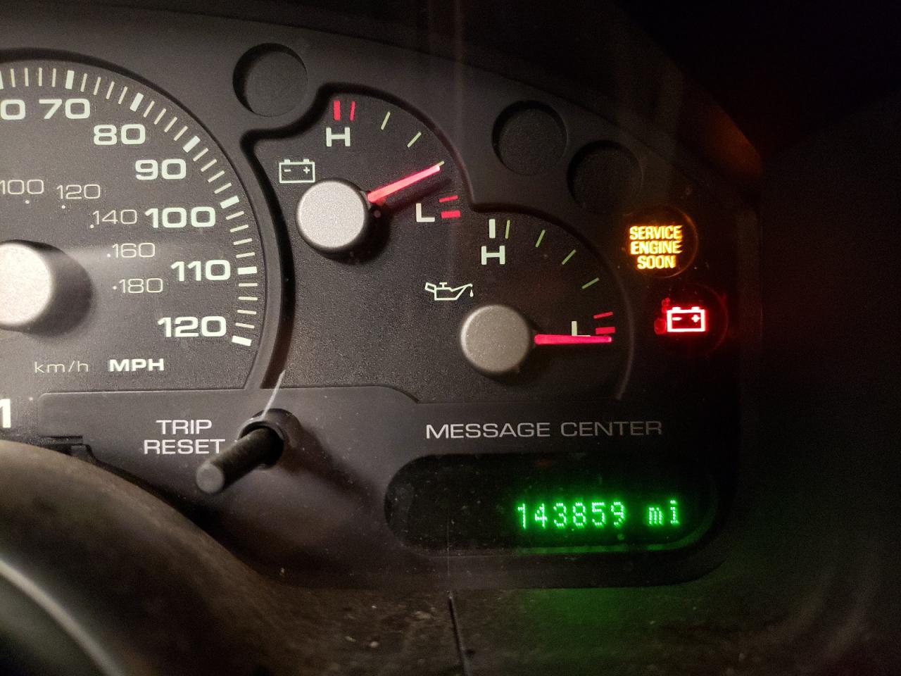 Photo 8 from auction – 2005 FORD EXPLORER L with VIN 1FMZU75W35UA26928