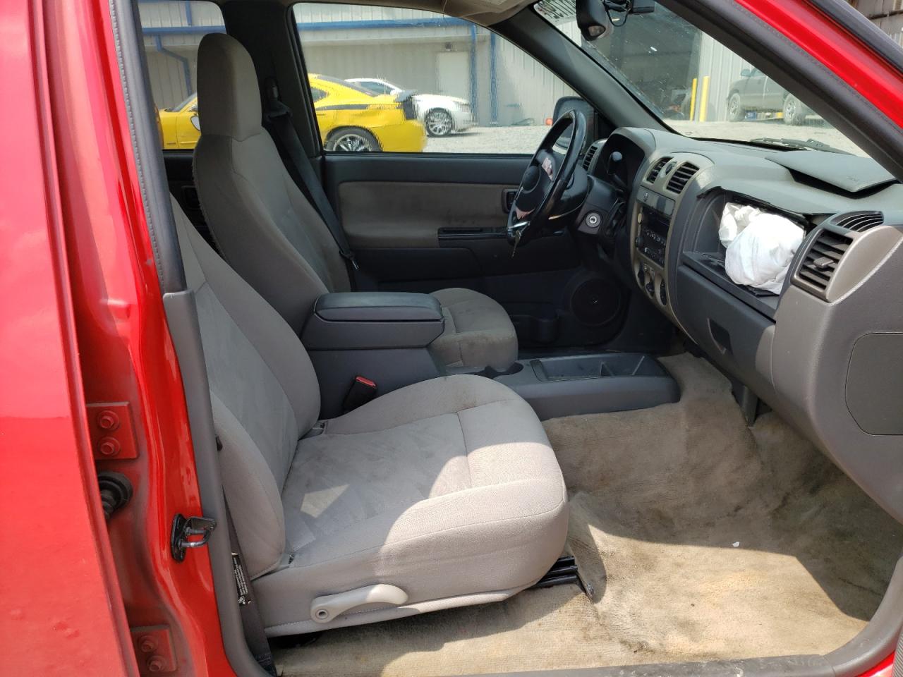 Photo 5 from auction – 2004 CHEVROLET COLORADO with VIN 1GCDS136348108864