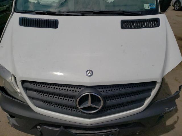 Photo 7 from auction – 2015 MERCEDES-BENZ SPRINTER 2 with VIN WD3PE7DC2FP100138