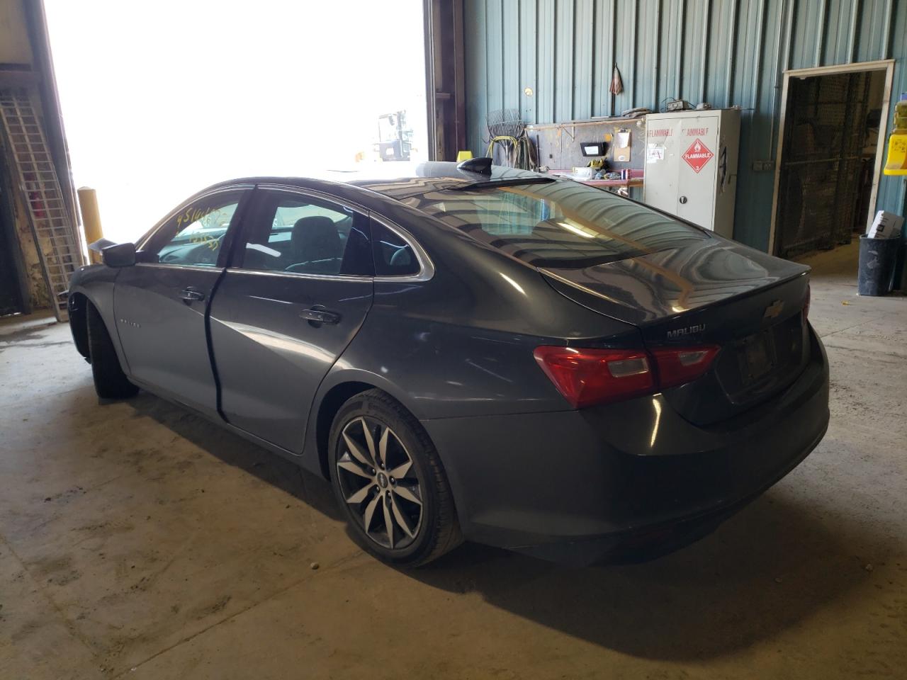 Photo 3 from auction – 2016 CHEVROLET MALIBU LT with VIN 1G1ZE5ST2GF320787