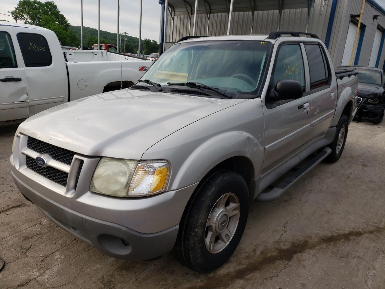 Photo 2 from auction – 2003 FORD EXPLORER S with VIN 1FMZU67E83UC49123