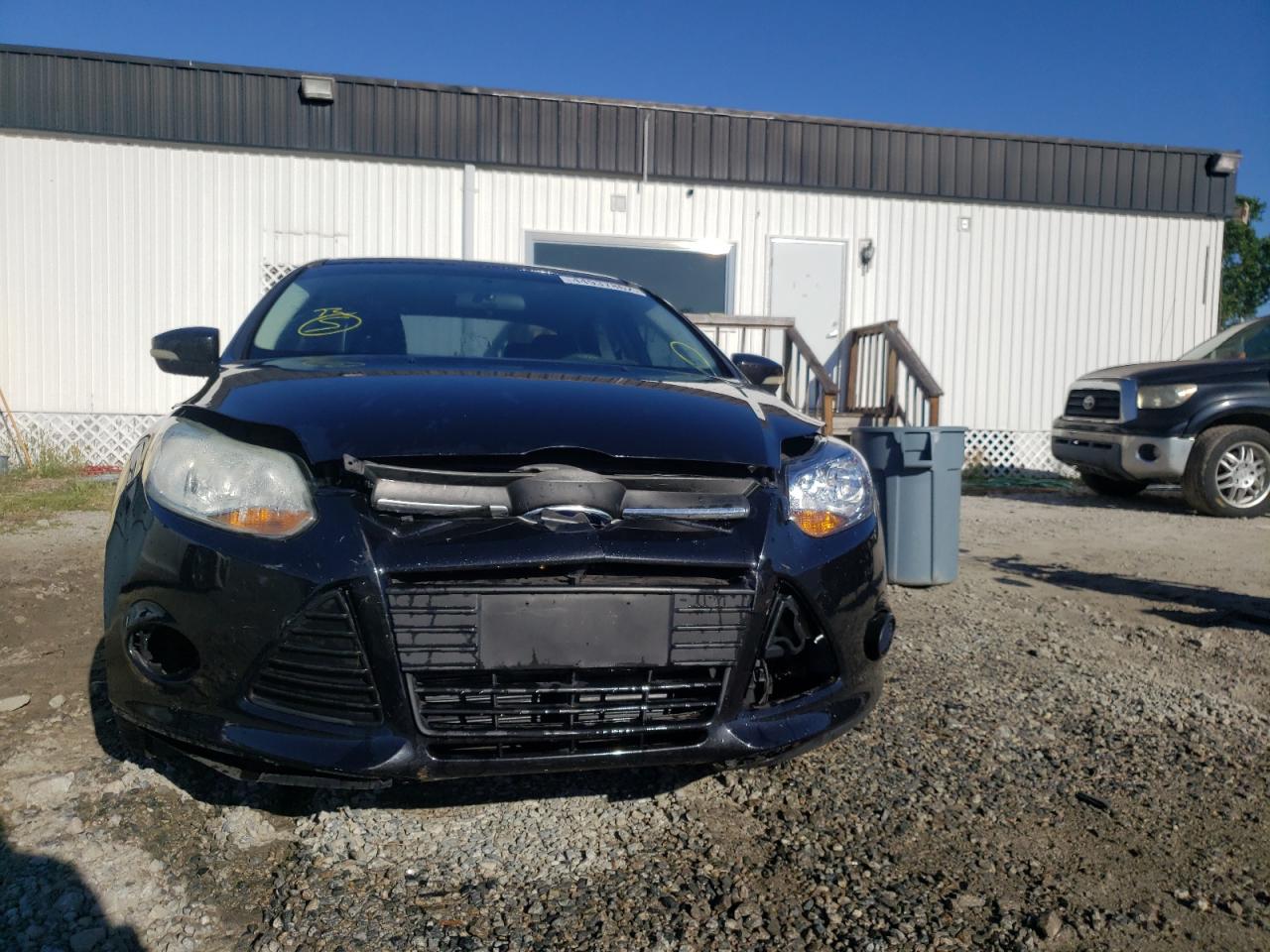 Photo 9 from auction – 2014 FORD FOCUS SE with VIN 1FADP3F2XEL141161
