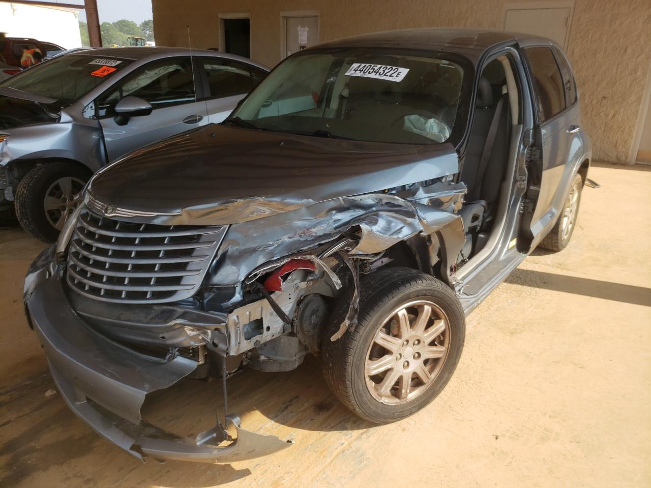 Photo 2 from auction – 2008 CHRYSLER PT CRUISER with VIN 3A8FY58B48T107825
