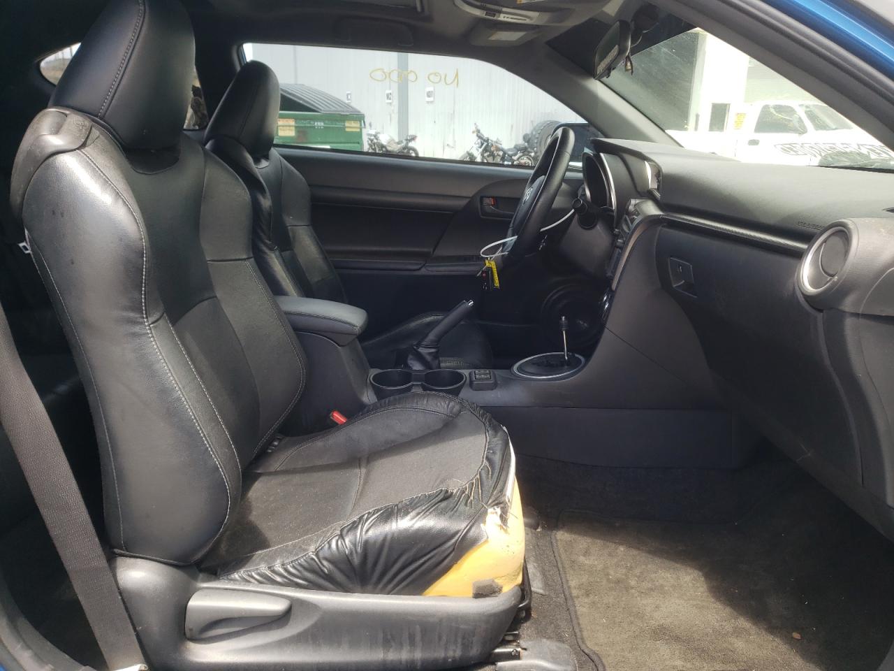 Photo 19 from auction – 2014 TOYOTA SCION TC with VIN JTKJF5C78E3086746