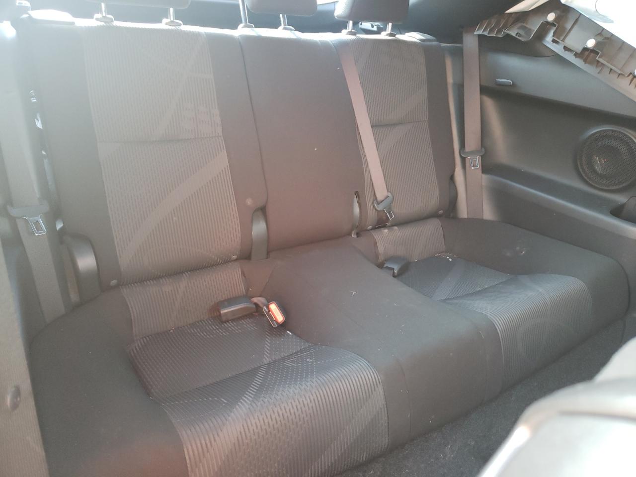 Photo 6 from auction – 2011 TOYOTA SCION TC with VIN JTKJF5C77B3003125