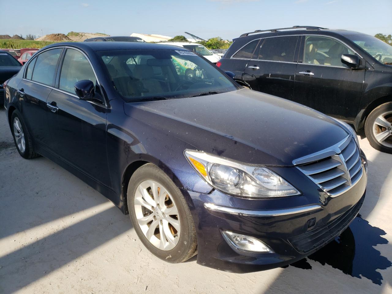 Photo 1 from auction – 2013 HYUNDAI GENESIS 3. with VIN KMHGC4DD4DU215692