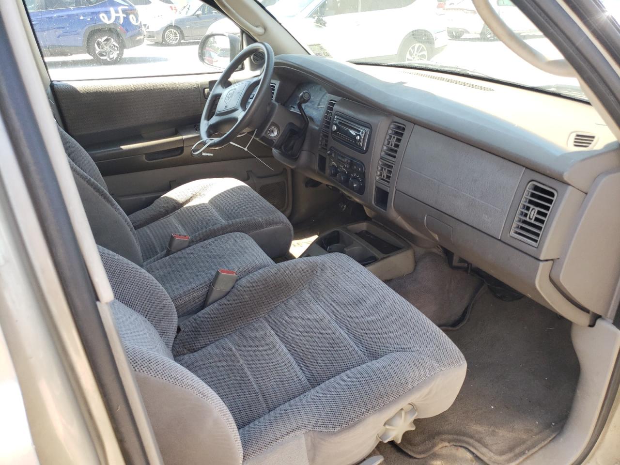 Photo 5 from auction – 2002 DODGE DURANGO SL with VIN 1B4HR48N92F119209