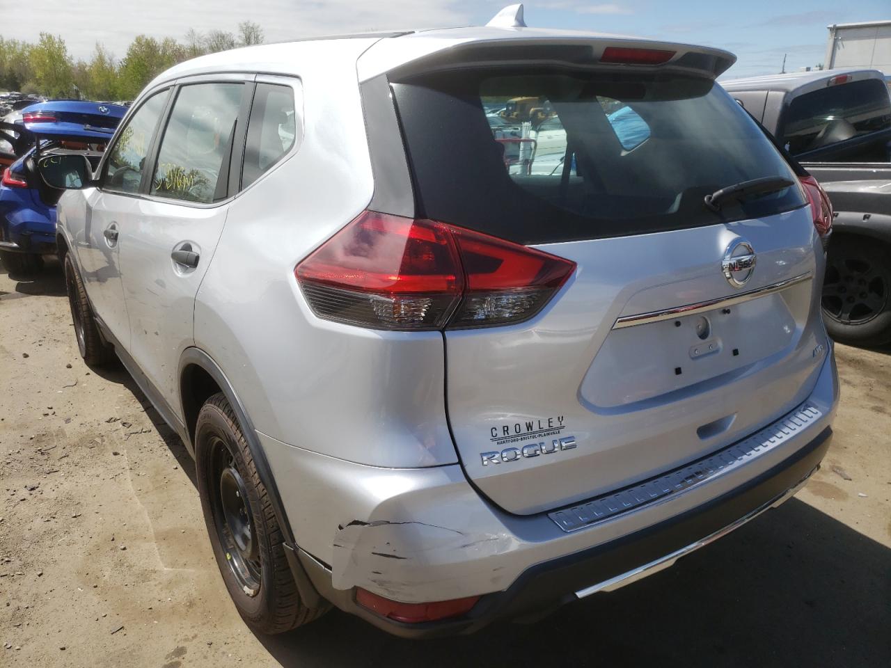 Photo 3 from auction – 2018 NISSAN ROGUE S with VIN KNMAT2MV2JP532274