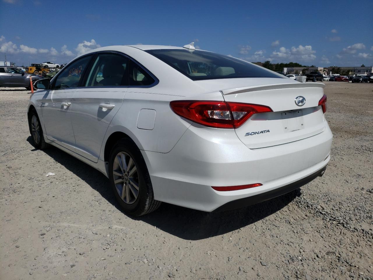 Photo 3 from auction – 2017 HYUNDAI SONATA SE with VIN 5NPE24AF5HH456536