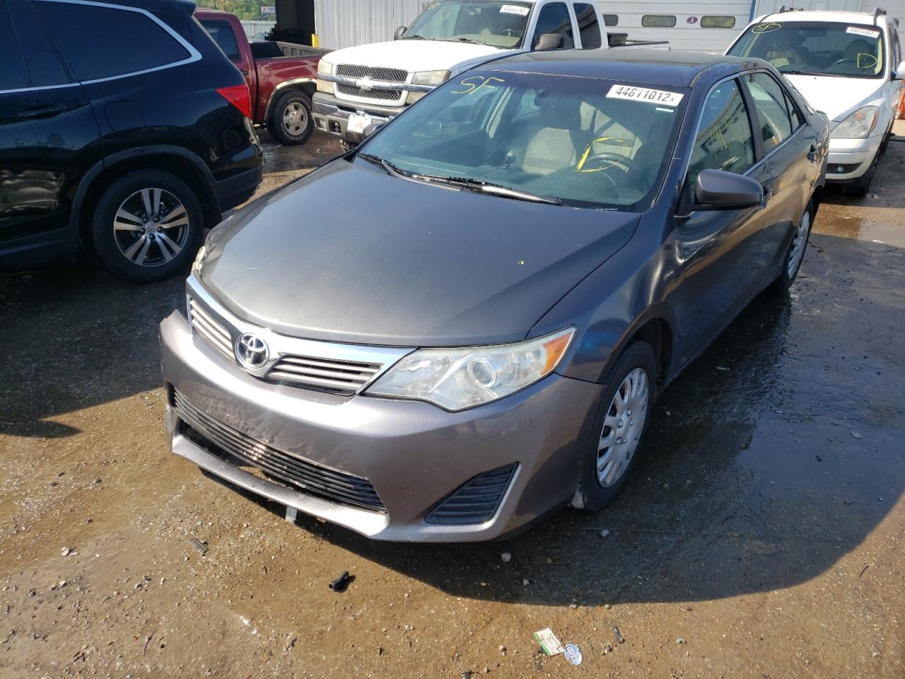 Photo 2 from auction – 2014 TOYOTA CAMRY L with VIN 4T1BF1FK2EU869474
