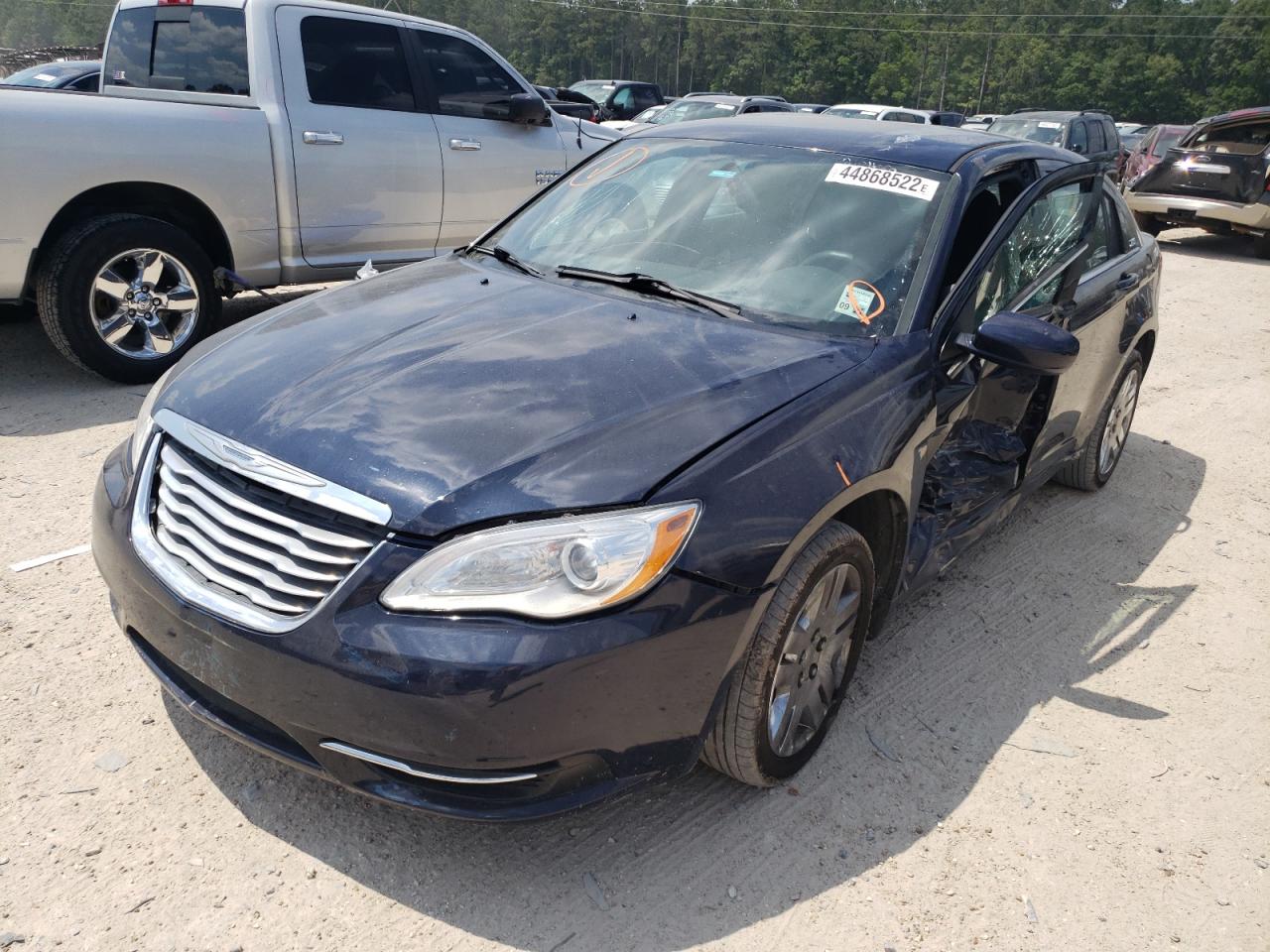Photo 2 from auction – 2014 CHRYSLER 200 LX with VIN 1C3CCBAB7EN210433